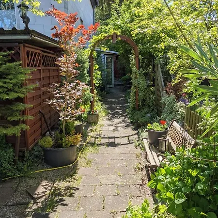 Kleines Ferienappartement, Die Wohlfuehloase Im Souterraine *