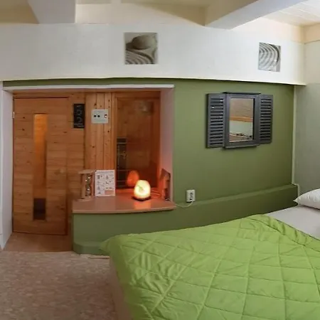 Kleines Ferienappartement, Die Wohlfuehloase Im Souterraine *