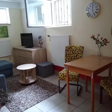 Kleines Ferienappartement, Die Wohlfuehloase Im Souterraine Apartmán Werder (Havel)